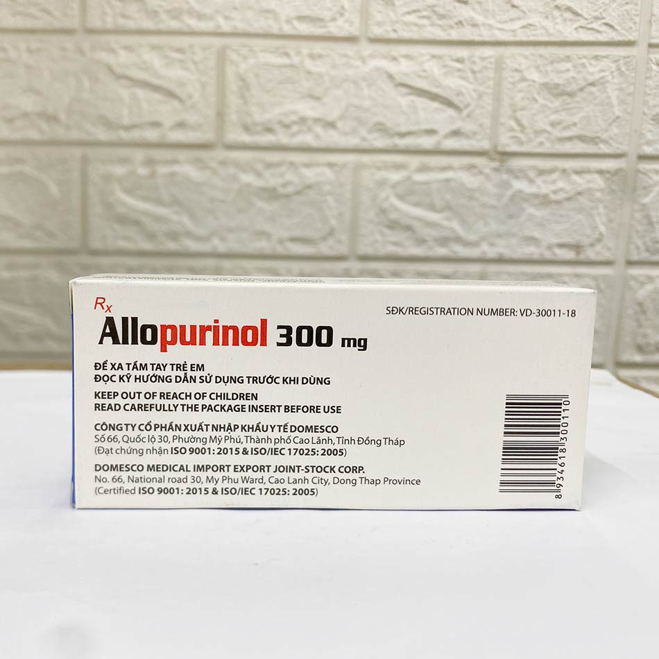 Mặt sau của hộp thuốc Allopurinol